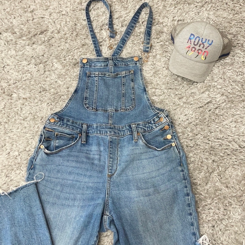 Universal thread denim overalls